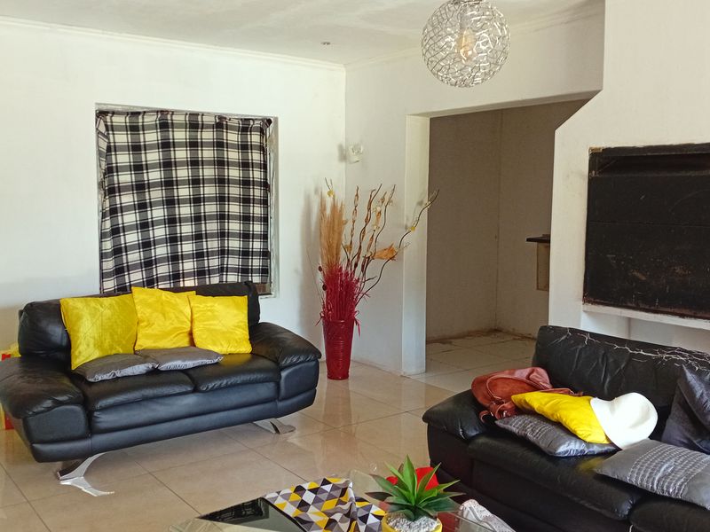 3 Bedroom , 3 Bathroom home - Photo 5