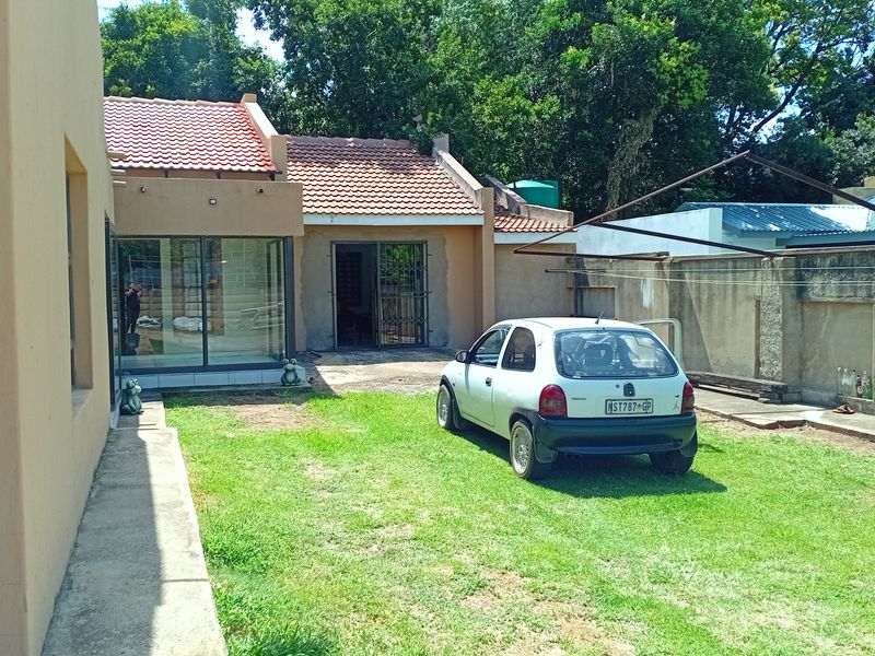 3 Bedroom , 3 Bathroom home - Photo 9