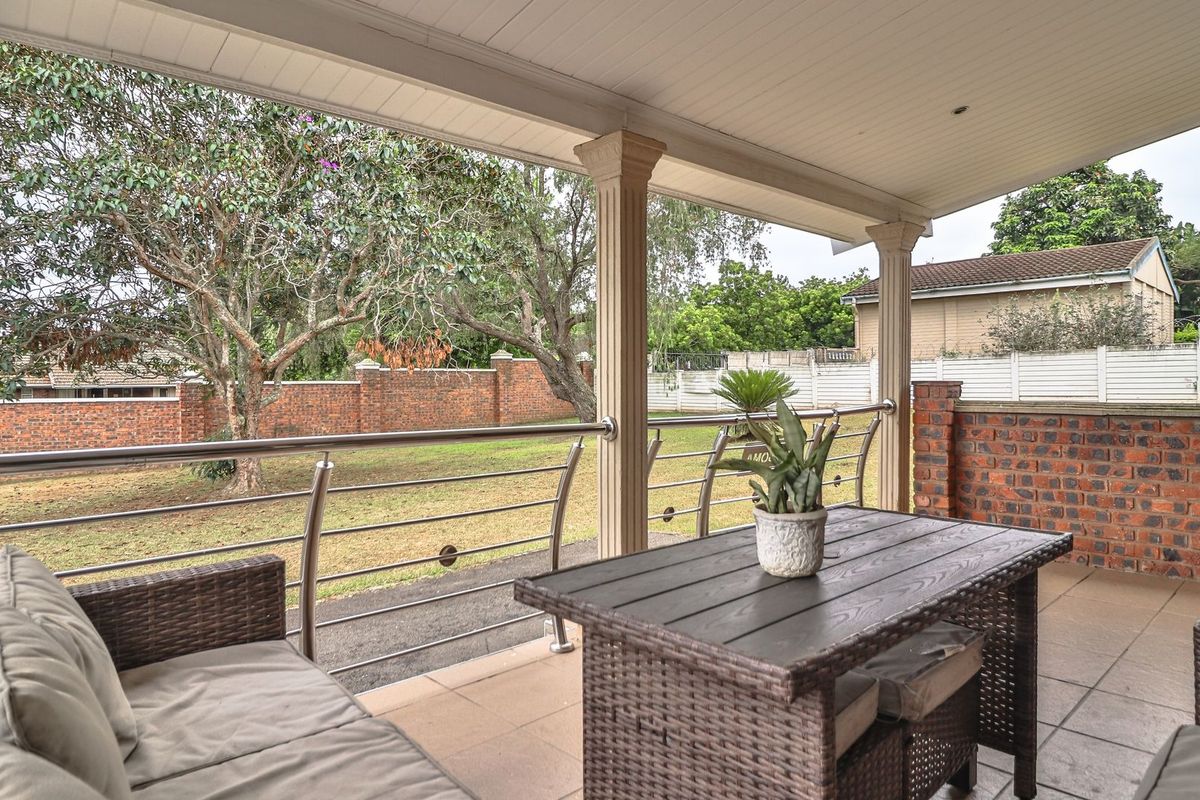 Delightful Family Home in Cleland - Photo 5