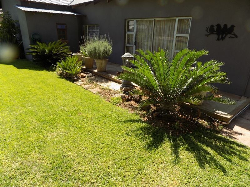 FAMILY HOME FOR SALE WITH FLATLET - Photo 2