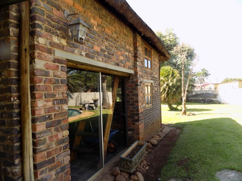 FAMILY HOME FOR SALE WITH FLATLET - Photo 4