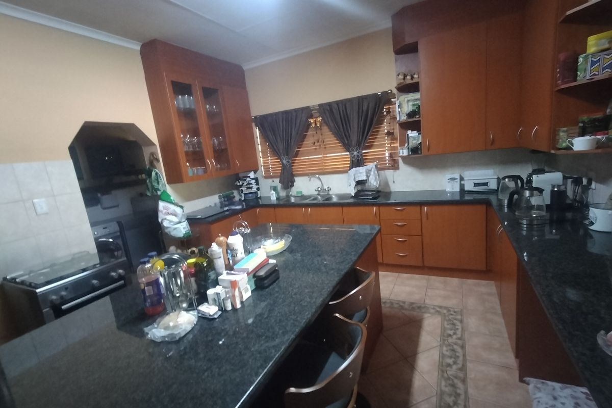 Exceptional 1-Hectare Residential Haven in Heatherdale - Photo 5