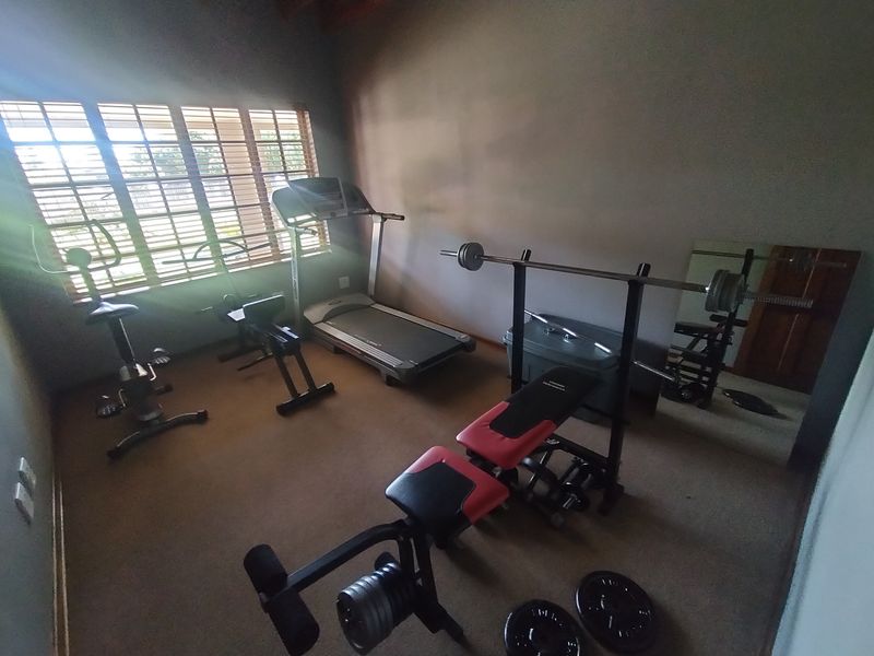 Exceptional 1-Hectare Residential Haven in Heatherdale - Photo 10