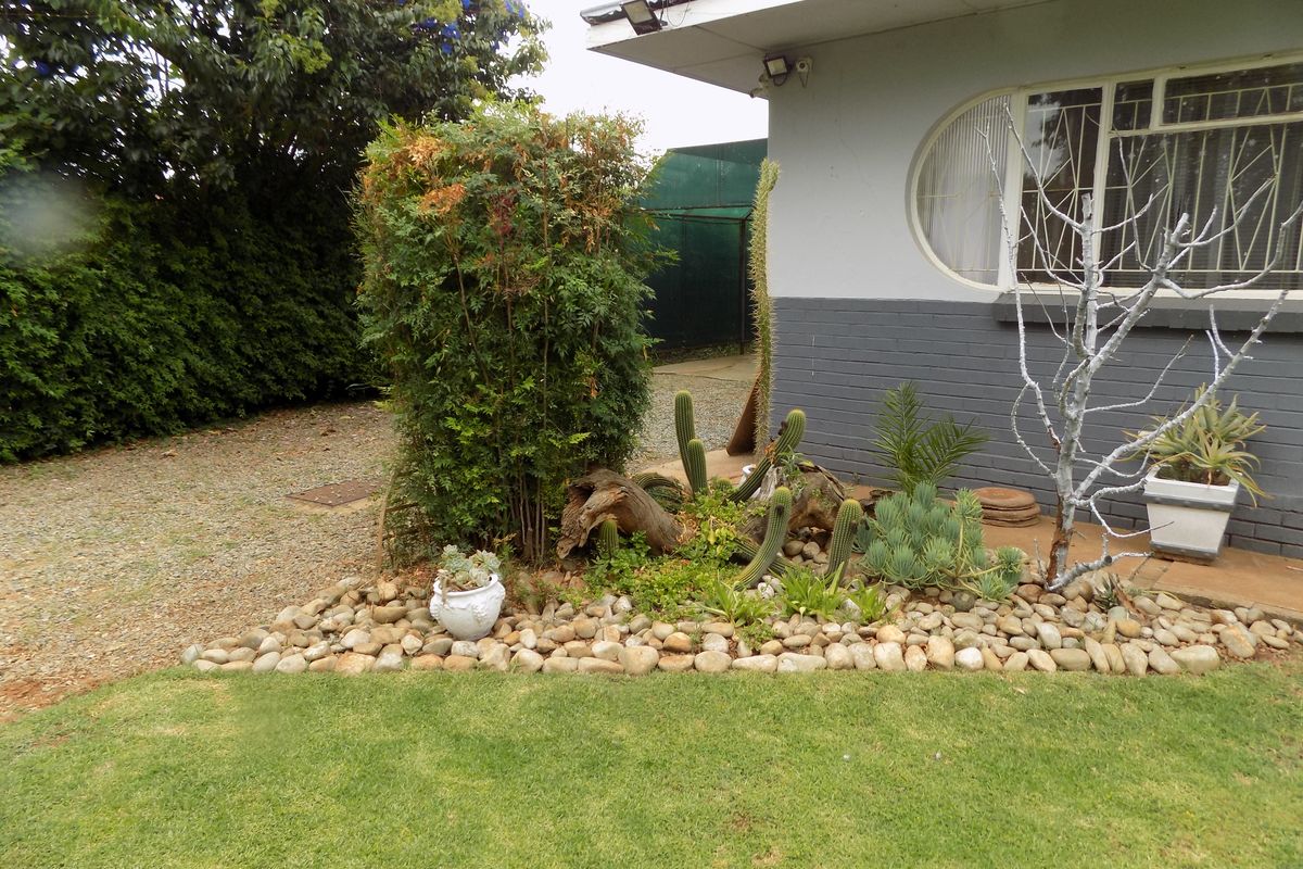 Immaculate property for sale - Photo 2