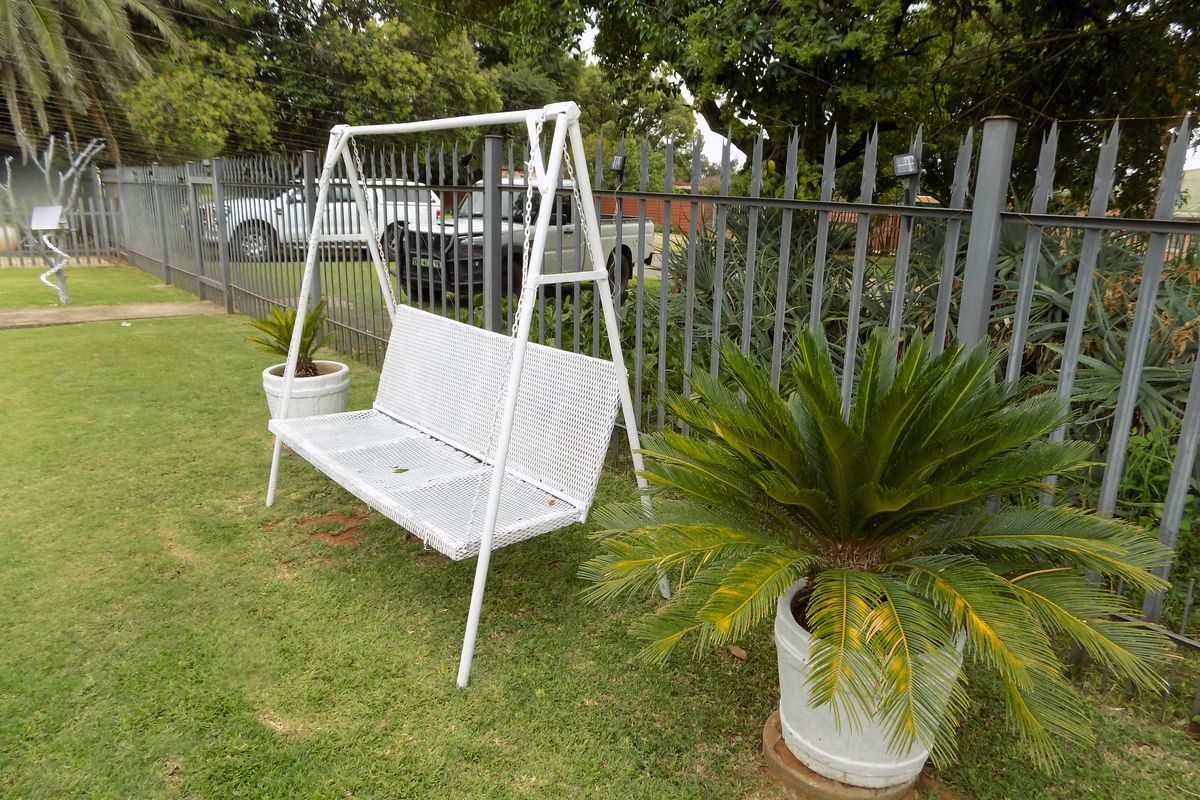 Immaculate property for sale - Photo 4