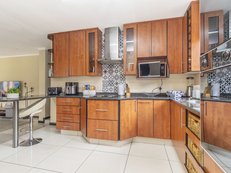 4 Bed 3 Bath Cluster For Sale in Sought After Estate - Photo 5