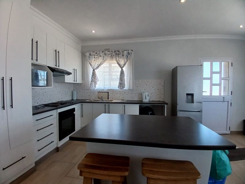3 Bedroom and 2 bathroom Townhouse in Avalon Gardens, Gonubie - Photo 8