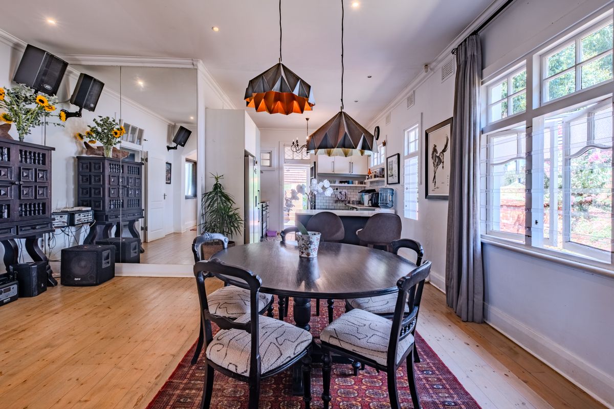 Where Character, Charm & Modern Living Converge - Photo 5