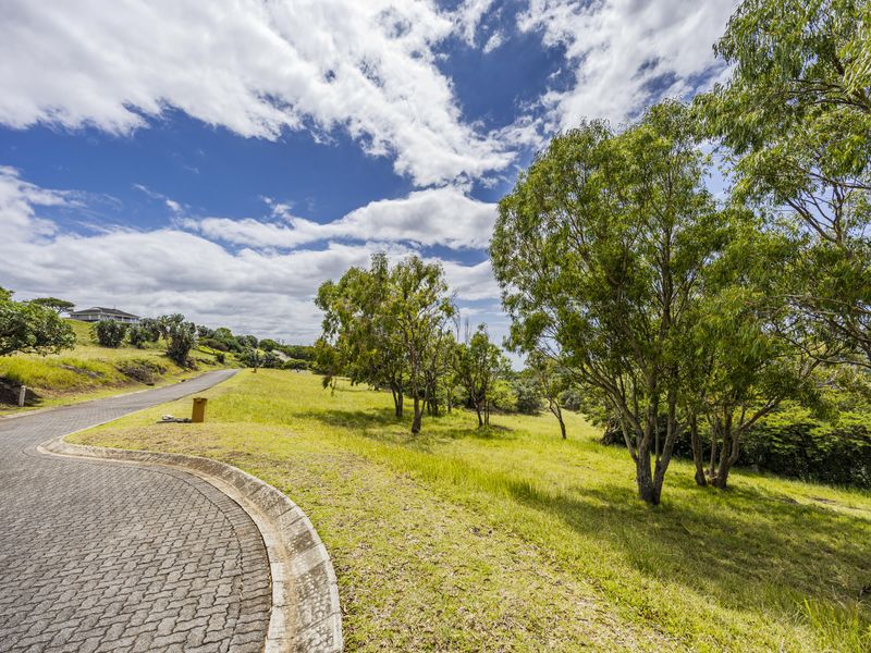 secluded living - Photo 9