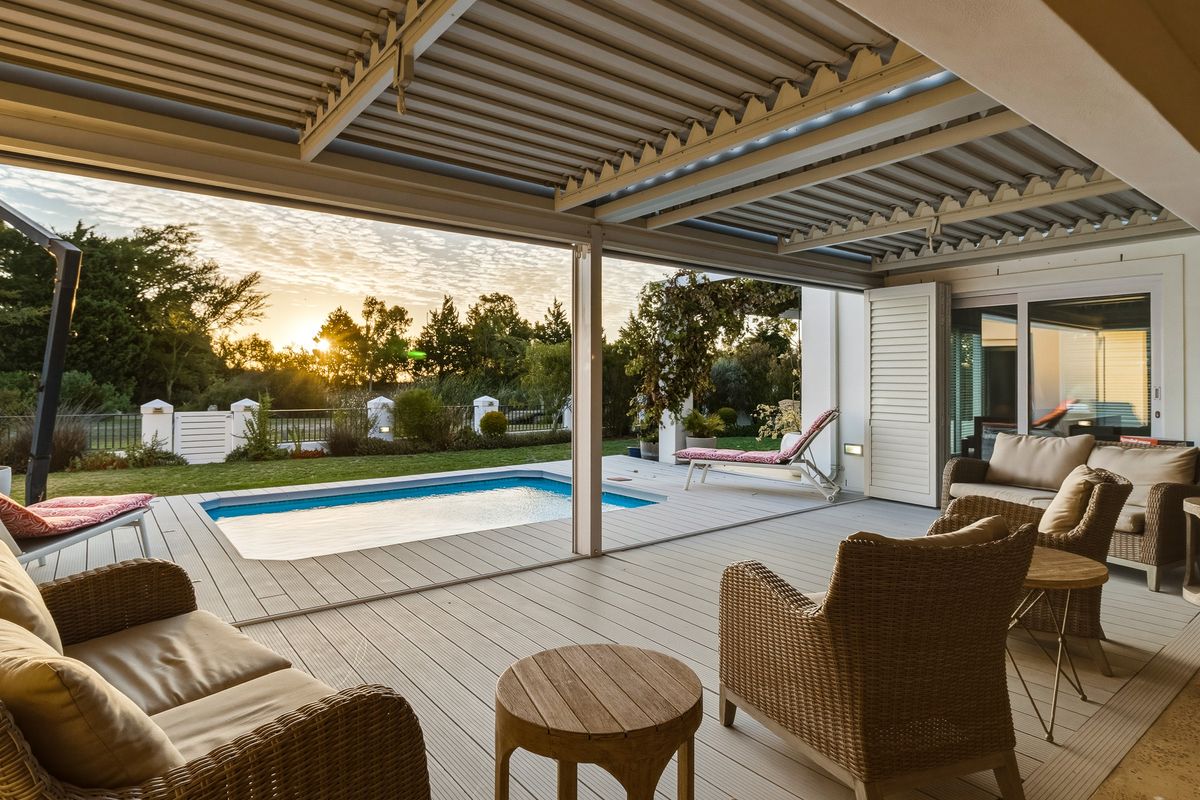 Space, Style, and Serenity in Somerset West - Photo 3