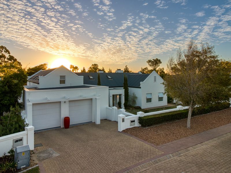 Space, Style, and Serenity in Somerset West - Photo 6