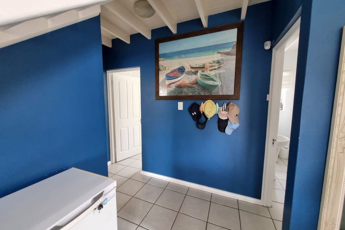 Relaxed Coastal Living in a Secure Dune Forest Setting - Photo 4