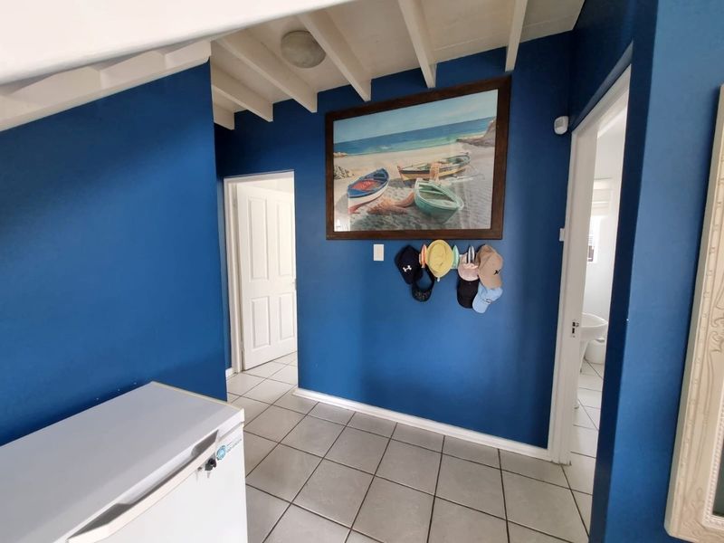Relaxed Coastal Living in a Secure Dune Forest Setting - Photo 4
