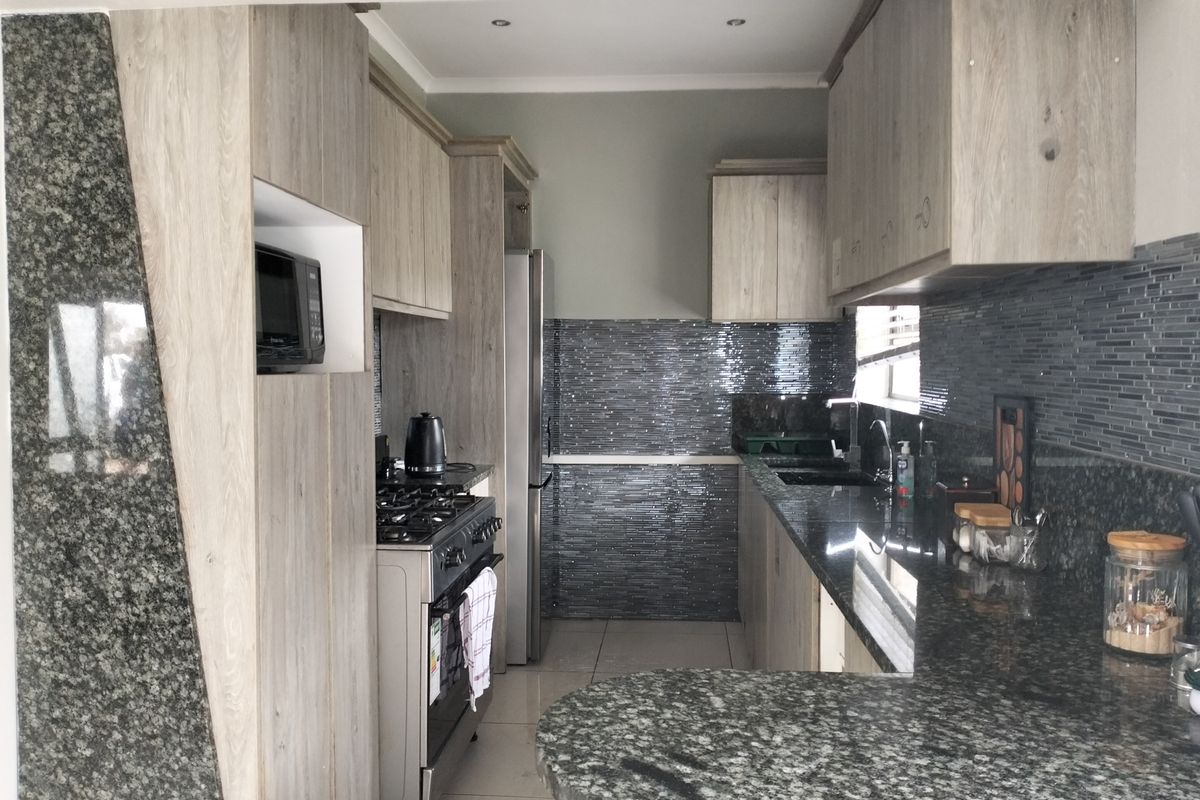 House Rental Monthly In Jeffreys Bay - Photo 4