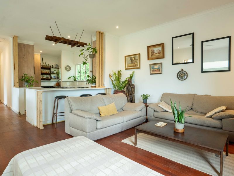 Newly Renovated Home with Sunroom, Pool & Breath taking Valley Views - Photo 3