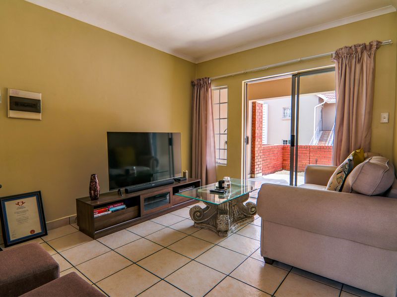 Ground floor unit in Summerfields Estate - Photo 4