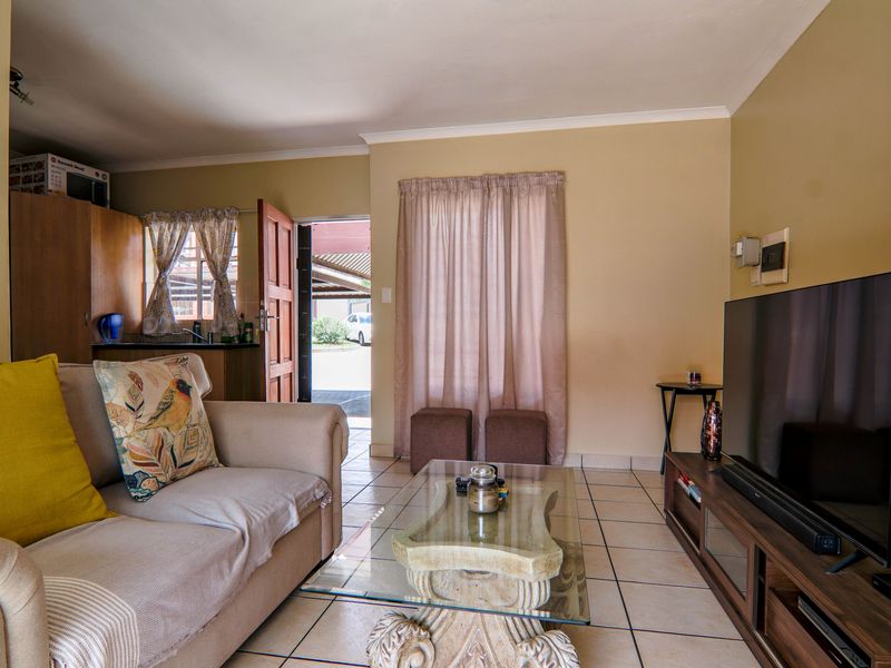 Ground floor unit in Summerfields Estate - Photo 6