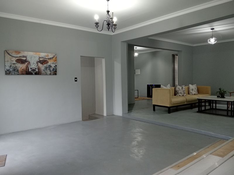 Newly Renovated Modern Four Bedroom House to let in Cashan - Photo 6