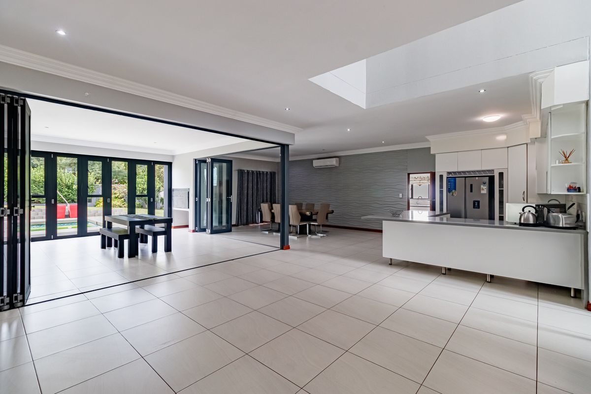 Spacious 5-bedroom house to let in Midstream Estate, Centurion—ideal for family living and comfort! - Photo 5