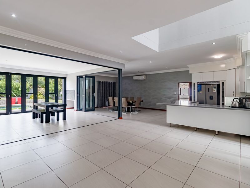 Spacious 5-bedroom house to let in Midstream Estate, Centurion—ideal for family living and comfort! - Photo 5