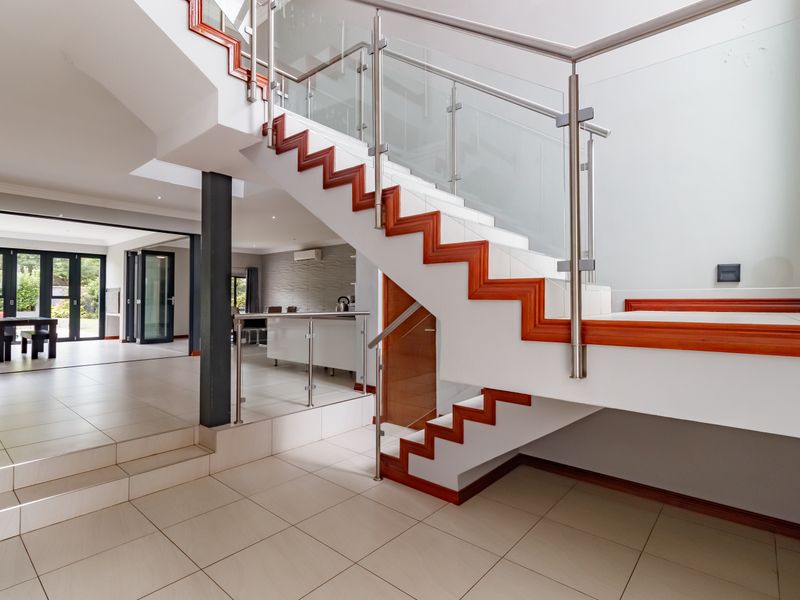 Spacious 5-bedroom house to let in Midstream Estate, Centurion—ideal for family living and comfort! - Photo 4