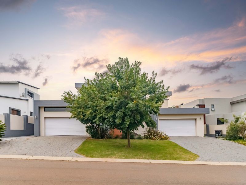 Spacious 5-bedroom house to let in Midstream Estate, Centurion—ideal for family living and comfort! - Photo 2