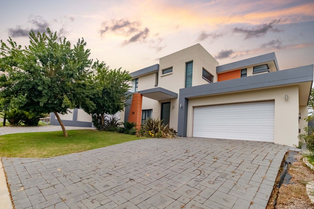 Spacious 5-bedroom house to let in Midstream Estate, Centurion—ideal for family living and comfort! - Photo 3