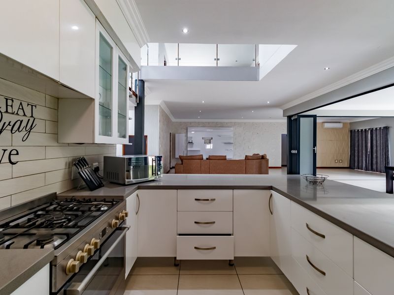 Spacious 5-bedroom house to let in Midstream Estate, Centurion—ideal for family living and comfort! - Photo 10