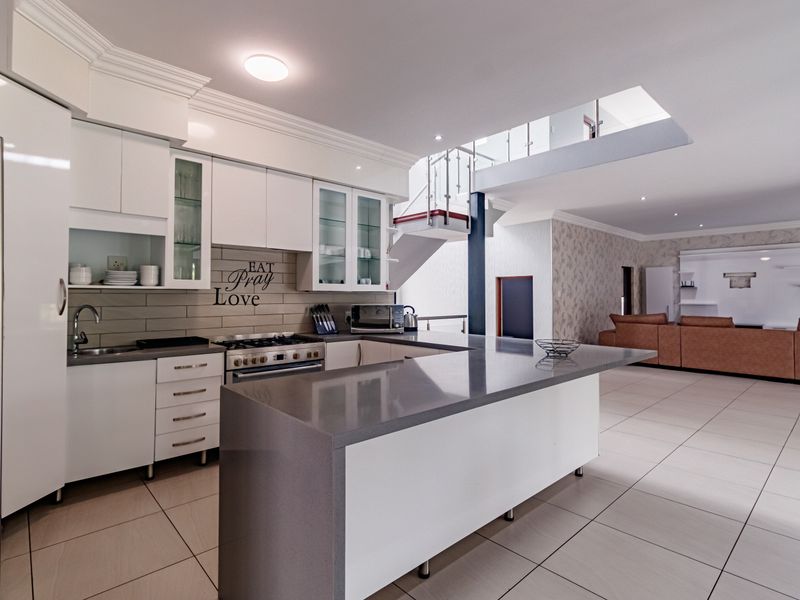 Spacious 5-bedroom house to let in Midstream Estate, Centurion—ideal for family living and comfort! - Photo 8