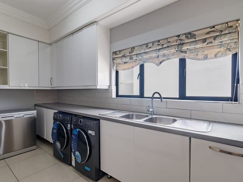 Spacious 5-bedroom house to let in Midstream Estate, Centurion—ideal for family living and comfort! - Photo 7