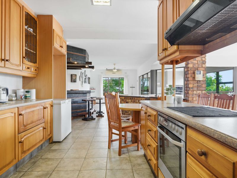 Harcourts Luxury Auction in Pennington - Photo 10