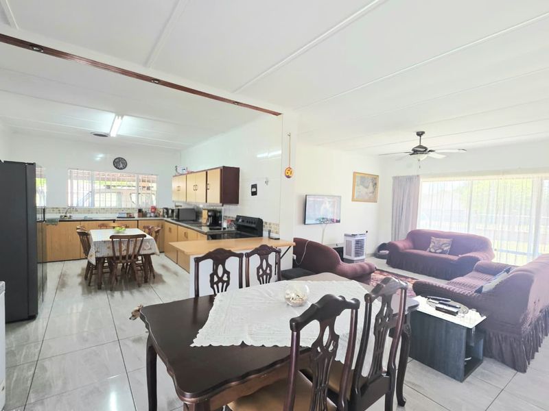 3 bedroom house - Photo 4