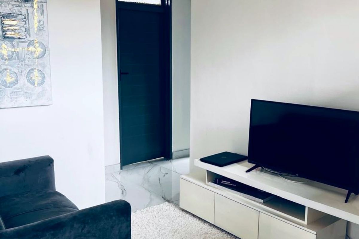 Lovely Apartment, Sea View - Photo 5