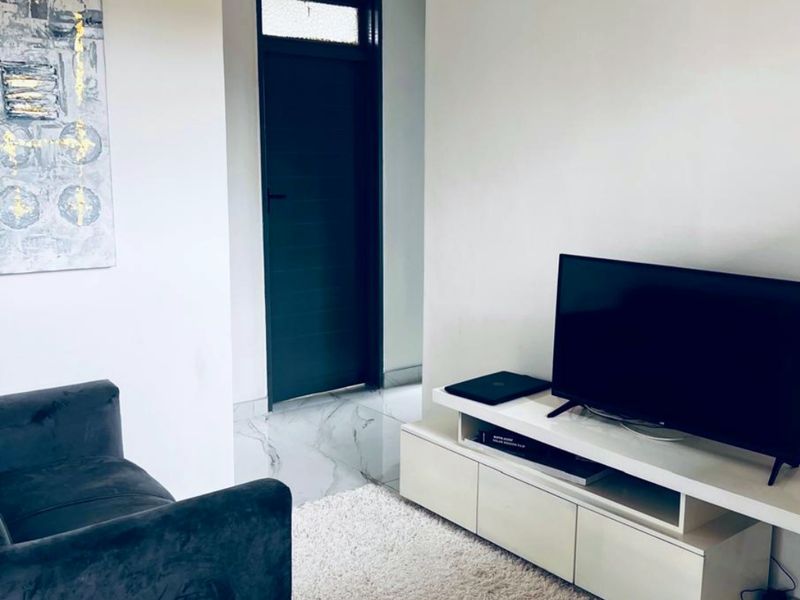 Lovely Apartment, Sea View - Photo 5