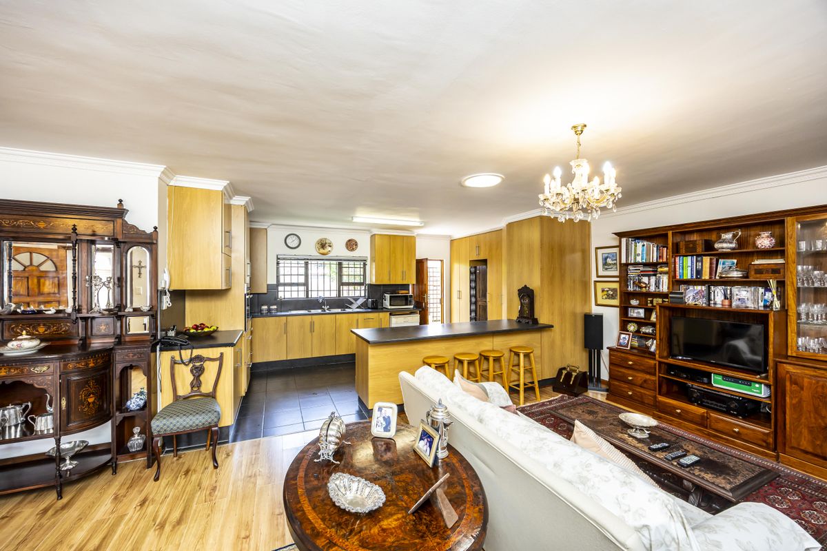 Secure, Elegant & Peaceful Living In Prime Nahoon/Bonnie Doon - Photo 4