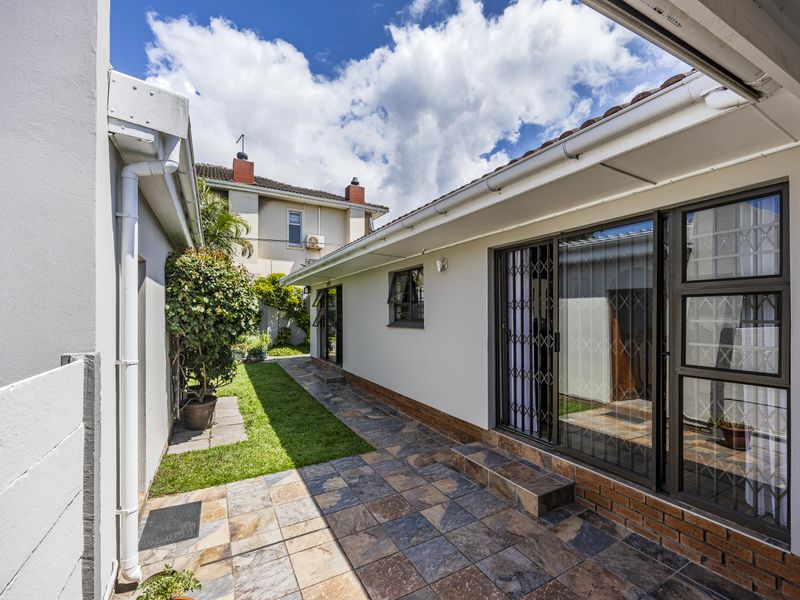 Secure, Elegant & Peaceful Living In Prime Nahoon/Bonnie Doon - Photo 7