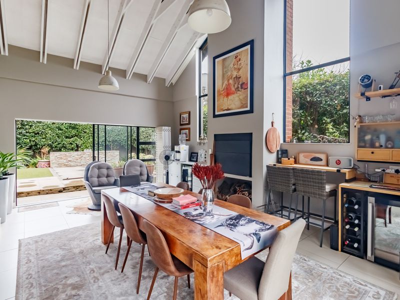 Where Effortless Living Meets Family Comfort - Photo 3