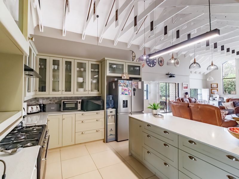 Where Effortless Living Meets Family Comfort - Photo 7