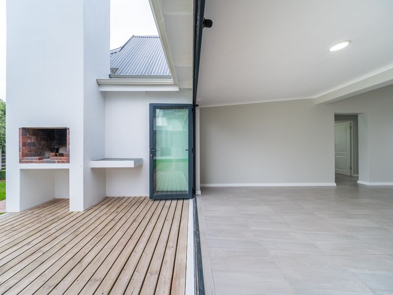 Greatest Value-for-Money Home in St Francis Links | North-Facing, Single-Level Relaxed Living - Photo 5