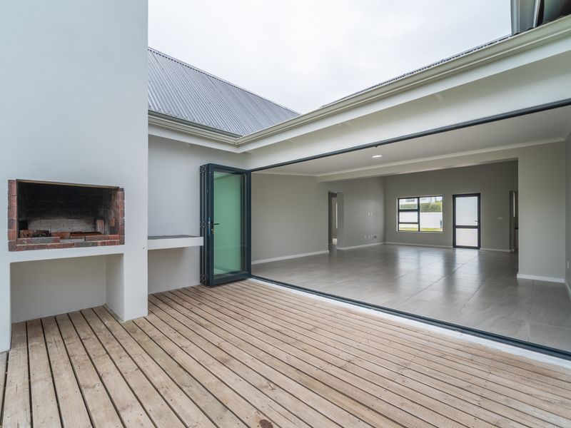 Greatest Value-for-Money Home in St Francis Links | North-Facing, Single-Level Relaxed Living - Photo 4