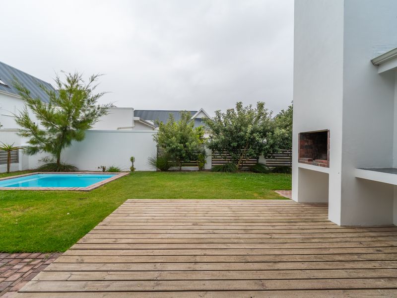 Greatest Value-for-Money Home in St Francis Links | North-Facing, Single-Level Relaxed Living - Photo 2