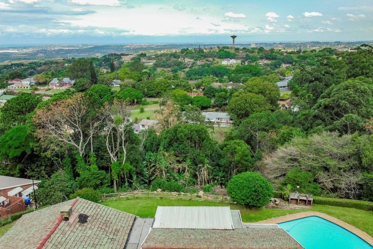 Calling all developers and buyers with vision. 8992m development Opportunity! - Photo 3