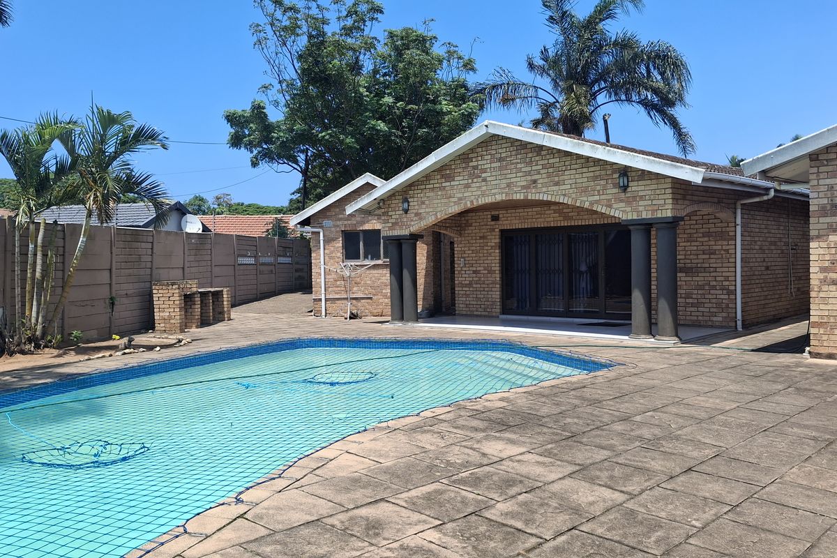 Stunning Face Brick Family Home on a Corner Stand in a desirable area! - Photo 2