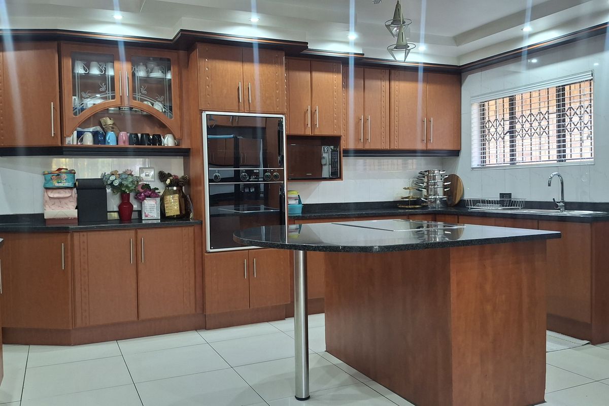 Stunning Face Brick Family Home on a Corner Stand in a desirable area! - Photo 3