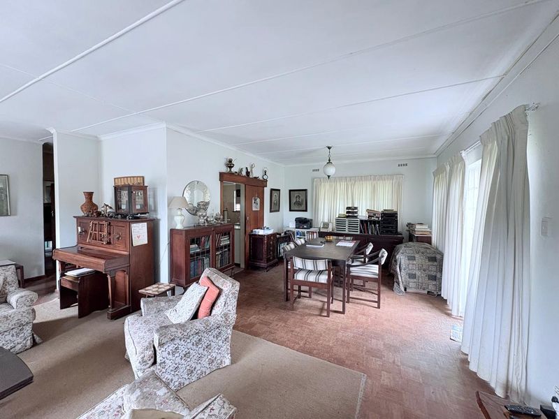 Modest home in the heart of Hilton with a generous sized cottage - Photo 3