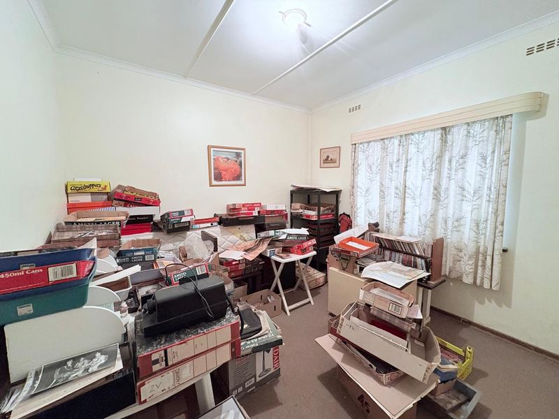 Modest home in the heart of Hilton with a generous sized cottage - Photo 9