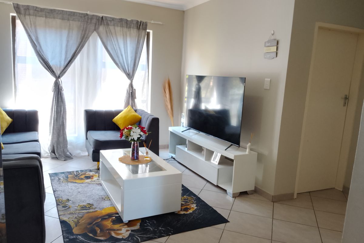 2 Bedroom Apartment in Kosmosdal - Photo 4