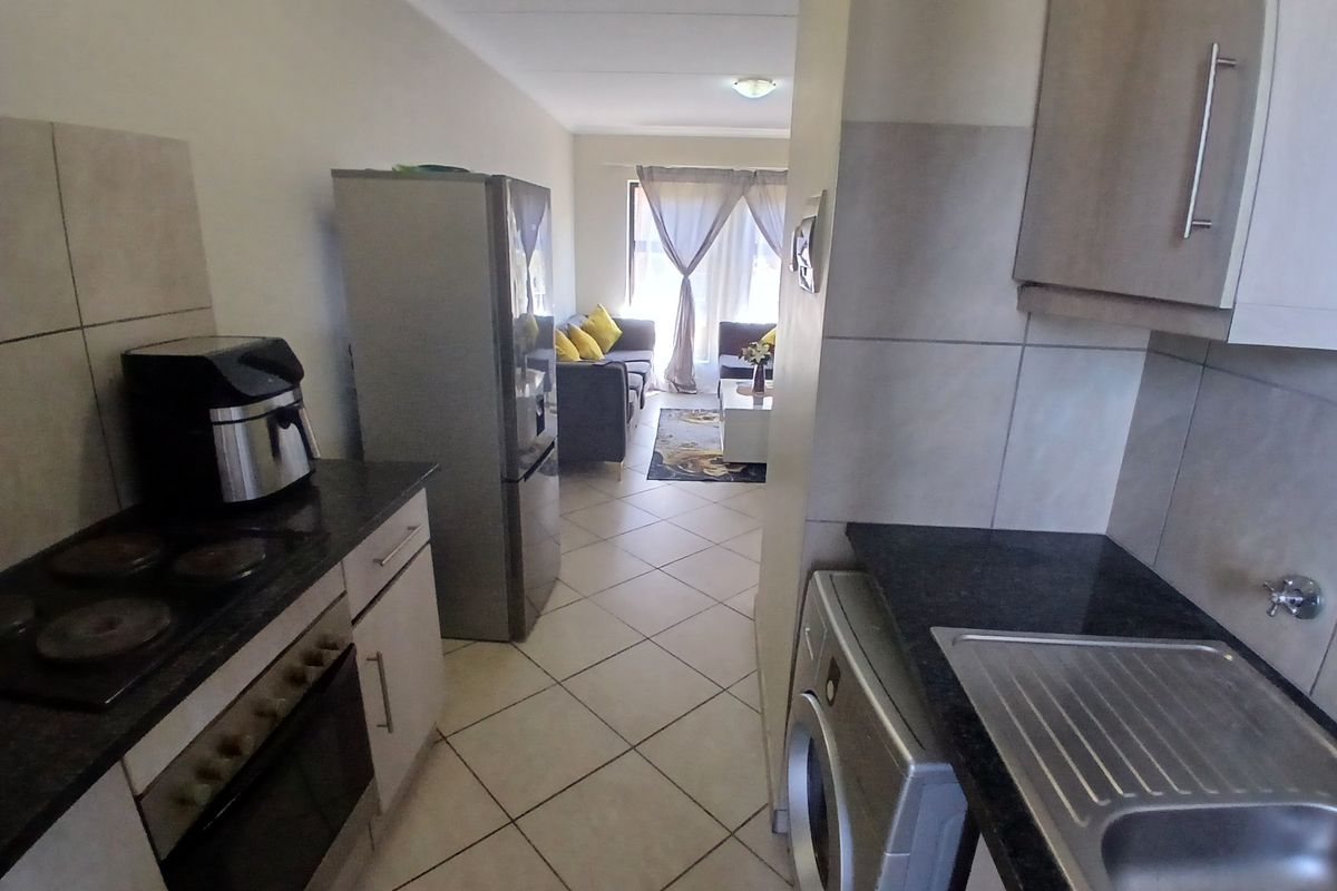 2 Bedroom Apartment in Kosmosdal - Photo 5