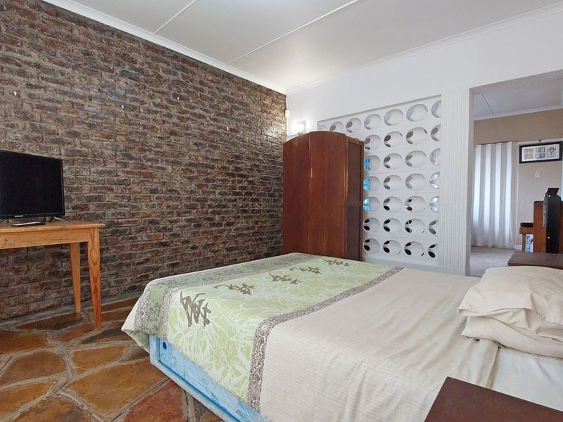 4 Bedroom House In Greenfields - Photo 9