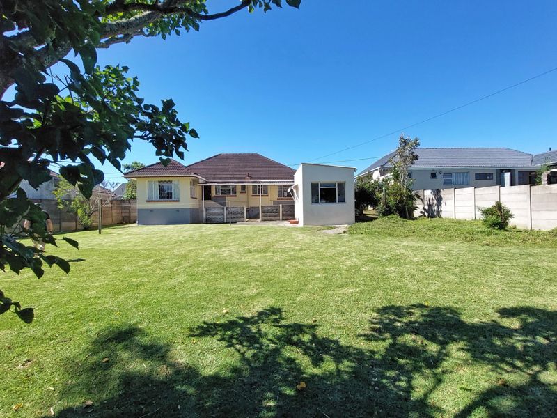 4 Bedroom House In Greenfields - Photo 2